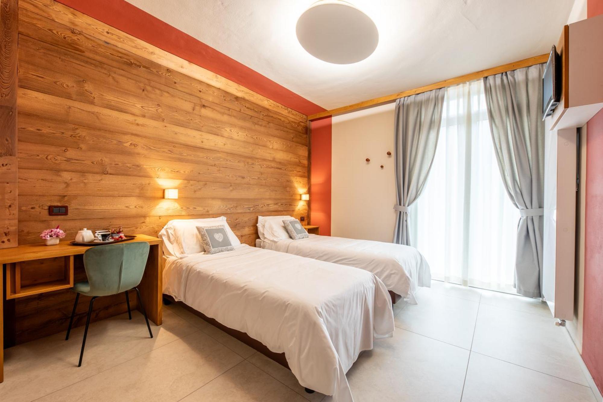 Hotel La Primula Borgo San Dalmazzo Exterior foto